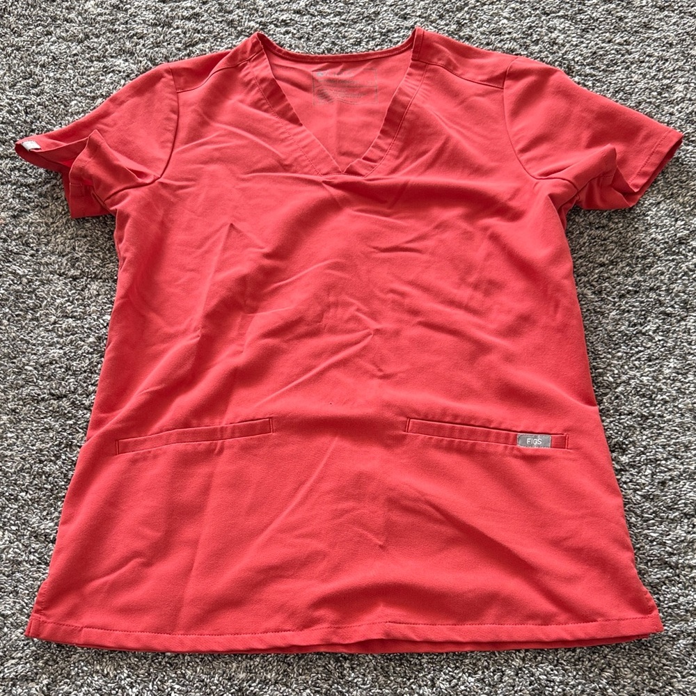 Red/sienna color  Women's fig top and bottoms set.